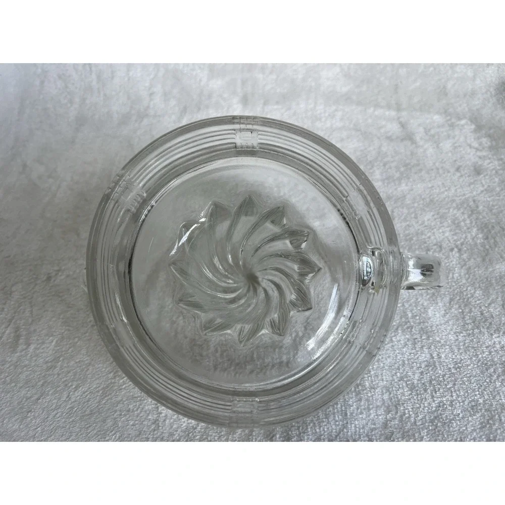 VTG Depression ‎ Glass Hazel Atlas Criss Cross Pattern Clear  Citrus Reamer  6